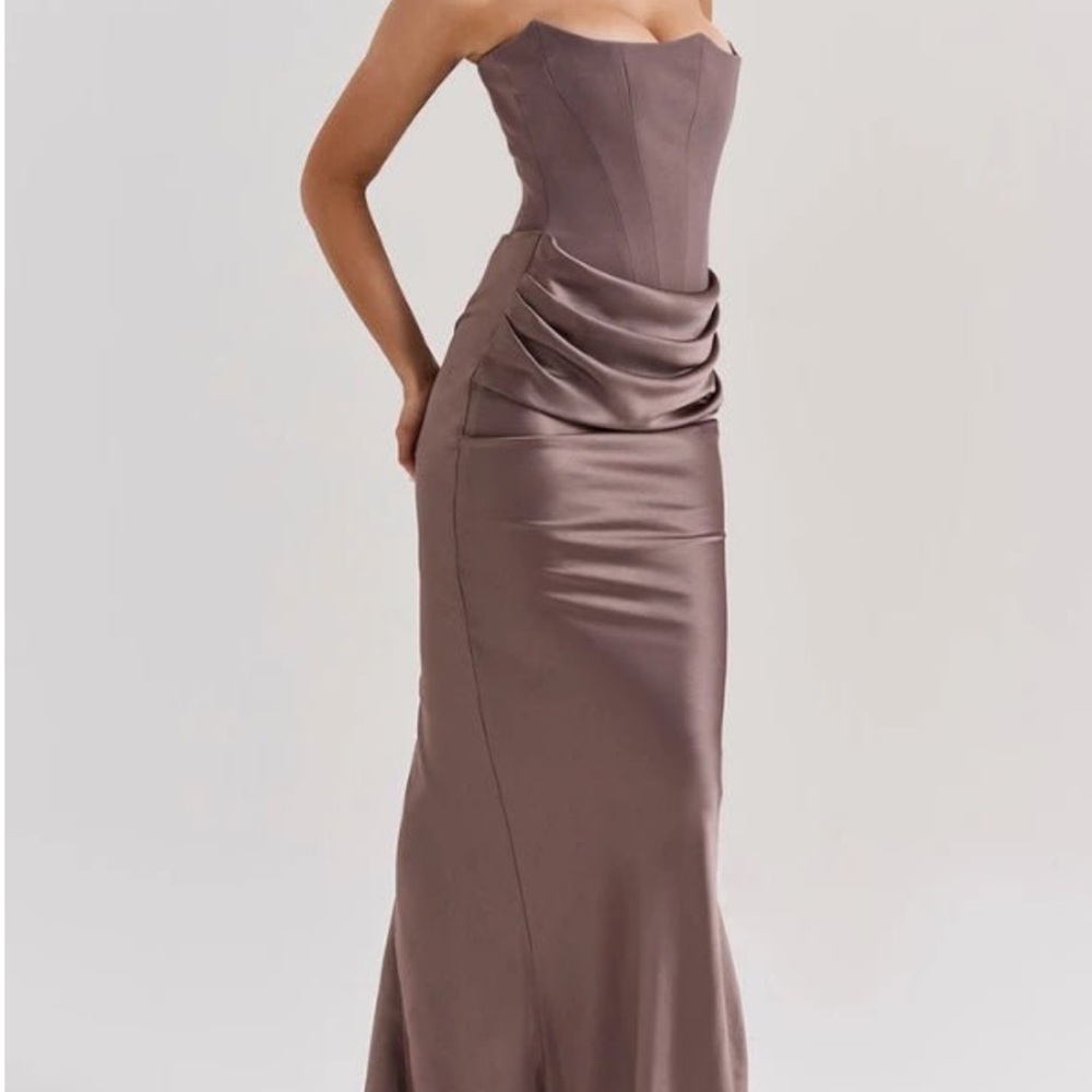 Sloane Dress - Elegant Strapless Evening Gown KOUVR